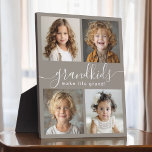 Plaque Photo Petits-enfants font la vie Grand 4 Photo Collage<br><div class="desc">Un cadeau bien pensé pour les grands-parents, cette plaque de collage photo personnalisée comporte un 4 modèle photo à personnaliser avec des photos des petits-enfants. Une combinaison d'écriture manuscrite moderne combinée à une police sans serif moderne épelle "petits-enfants rendent la vie grandiose !" L'arrière - plan est un beige taupe...</div>