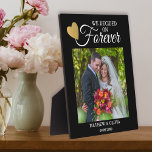 Plaque Photo Photo Mariage moderne Gold Coeur Citation Noir<br><div class="desc">Cadre photo moderne mariage couple personnalisé avec nom et date. La citation "Nous avons décidé pour toujours" ajoute un élément romantique à la plaque photo.</div>