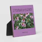 Plaque Photo Plate-forme de tableau avec fleurs violettes Pensé (Recto)