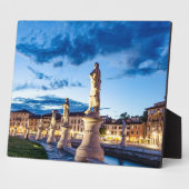 Plaque Photo Rangée de statues illuminées à Padova (Côté)