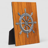 Plaque Photo Roue nautique sur la chaussée de teck (Côté)