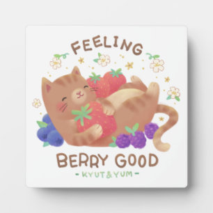 Plaque Photo Se sentir très bien : joli chat aux fruits rouges