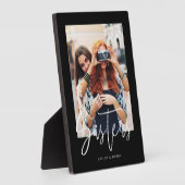 Plaque Photo Sisters Brush Script Moderne Disposition Photo Noi (Côté)