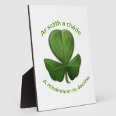 Plaque Photo Sous l'abri de l'autre, les gens survivent (Côté)