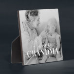 Plaque Photo Superbe Grand-mère depuis 20XX Simple Photo Élégan<br><div class="desc">Ce design simple et moderne est composé d'une typographie serif et cursive et d'ajouter une photo personnalisée</div>