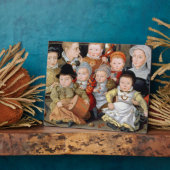 Plaque Photo T33337 Portrait d'une mère avec ses huit enfants (Côté)