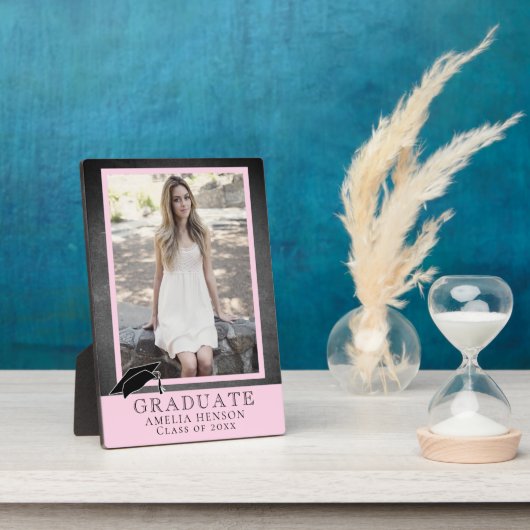 Plaque Photo Tableau noir moderne Pink Graduate Photo (Côté)