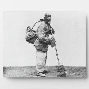 Plaque Photo Un ouvrier de jour chinois, vers 1870 (photo b/w)