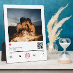 Plaque Photo Unique Couple Personnalisé QR Code N'Importe Quell<br><div class="desc">Design moderne et élégant imprimé Unique Couple Personnalisé QR Code Toute Plaque Photo Chanson qui peut être customisé avec votre texte. Cliquez sur le bouton "Customiser" et utilisez notre outil de conception pour modifier ce modèle. Si vous souhaitez modifier l'emplacement du repère temporel, utilisez la barre d'espace pour déplacer le...</div>