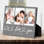 Plaque Photo We Love You Modern Heart Script Photo Collage<br><div class="desc">Nous Vous Aimons ! Grand cadeau photo personnalisé pour grands-parents, Saint-Valentin, Mère ou Fête des pères, ou les Fêtes : Cette plaque photo moderne est facile à customiser avec vos 3 photos préférées. Le texte ci-dessous peut être personnalisé pour lire le nom de l'enfant ou des membres de la famille...</div>
