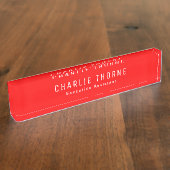 Plaque rouge Solide avec nom et titre du travail (Taille)