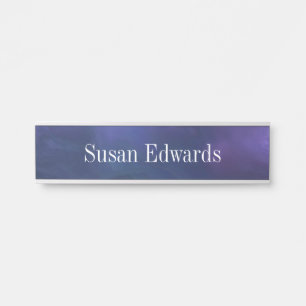 Plaques de bureau en bleu profond et violet Signes