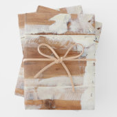 Plaques en bois rustique enveloppant feuilles de p (En situation)