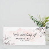 Plat et fleurs grises fleuries mariage du menu (Debout devant)