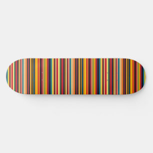 Plateau de skateboard moderne à rayures multicolor