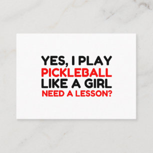 PLAY PICKLEBALL ZOALS EEN MEISJE DIE EEN LESSON NO VISITEKAARTJE