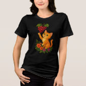 Playful Ginger Kitten with Grapes Tri-Blend Shirt (Voorkant)
