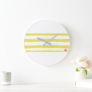 Playful yellow stripes with a crown. Wall clock  Grote Klok