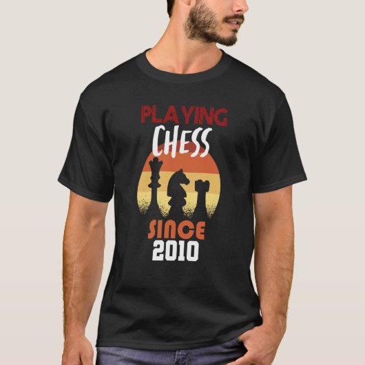 Playing chess since 2010 t-shirt (Voorkant)