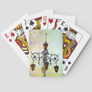 Plaza licht met ondergrond pokerkaarten