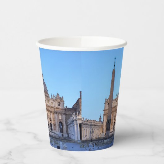 Plein van Sint-Pieter in Vaticaanstad - Rome, Ital Papieren Bekers (Links)