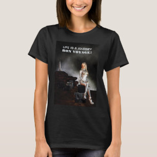Plezierige reis! Schattige vrouw. Gelukkige ruimte T-shirt