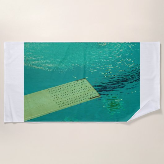 plongée en tremplin sur les serviettes de plage (Devant)