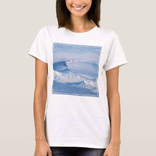 Pluim afkomstig van de vulkaan Kliuchevskoi. T-shirt