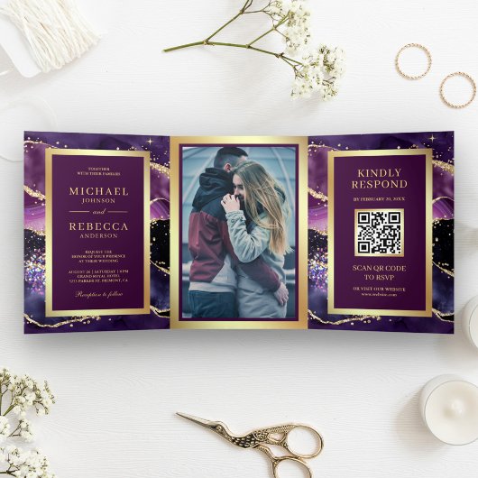 Plum Paars Gold Agate Marble QR Code Weddenschap Drieluik Uitnodiging