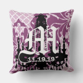 Plum Paarse Chandelier Monogram met huwelijksdatum Kussen (Achterkant)