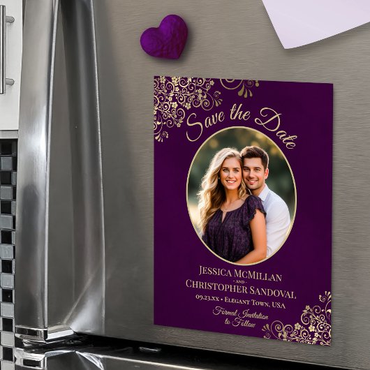 Plum Purple & Gold Wedding Save Date Oval Photo Magnetische Uitnodiging