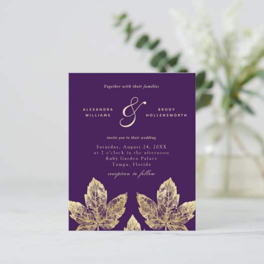Plum Violet Et Or Rustique Feuilles Mariage Invite (Debout devant)