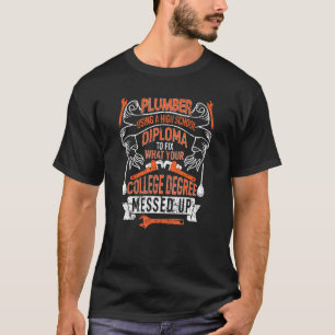 Plumber die gebruik maakt van een pipef van het ho t-shirt