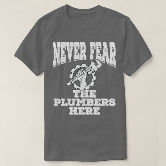 Plumber maakt zich hier nooit zorgen over de stekk t-shirt (Design voorkant)