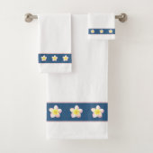 Plumeria Flowers op Blue & White Bath Towel Set Bad Handdoek (Insitu)