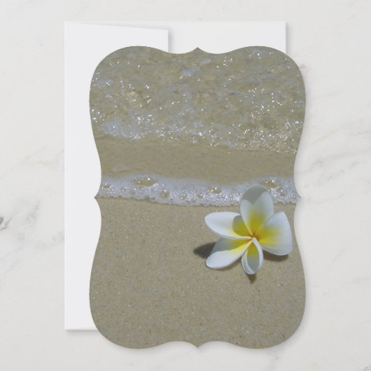 Plumeria Frangipani over zand-bruiloft Kaart (Achterkant)