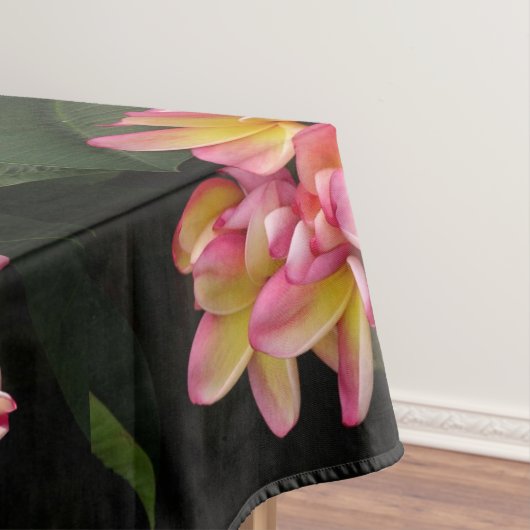 Plumeria rose et jaune nappe (In Situ)