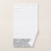 Plumes argentées élégantes sur monogramme blanc (Serviette à main)