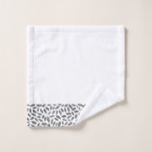 Plumes argentées élégantes sur monogramme blanc (Gant de toilette)