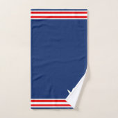 Plumes blanches modernes sur fond bleu et rouge (Serviette à main)
