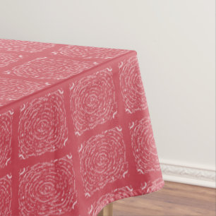 Plumes de fougère et nappe de coton à spirales de