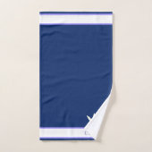 Plumes élégantes sur bleu marine (Serviette à main)