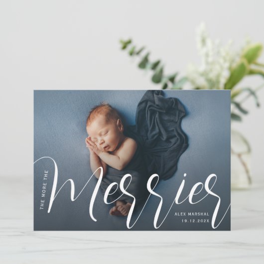 Plus La faire-part de naissance Merrier est grande (Debout devant)