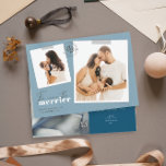 Plus la photo de la Faire-part de naissance Bleue<br><div class="desc">Une carte de vacances moderne comme faire-part de naissance pour un garçon en bleu avec un message simple et minimal "Plus le plus merrier" inclut des modèles pour 2 photos sur le devant et 1 sur le dos Personnalisez avec vos noms, message court sur le devant, et sur le dos...</div>