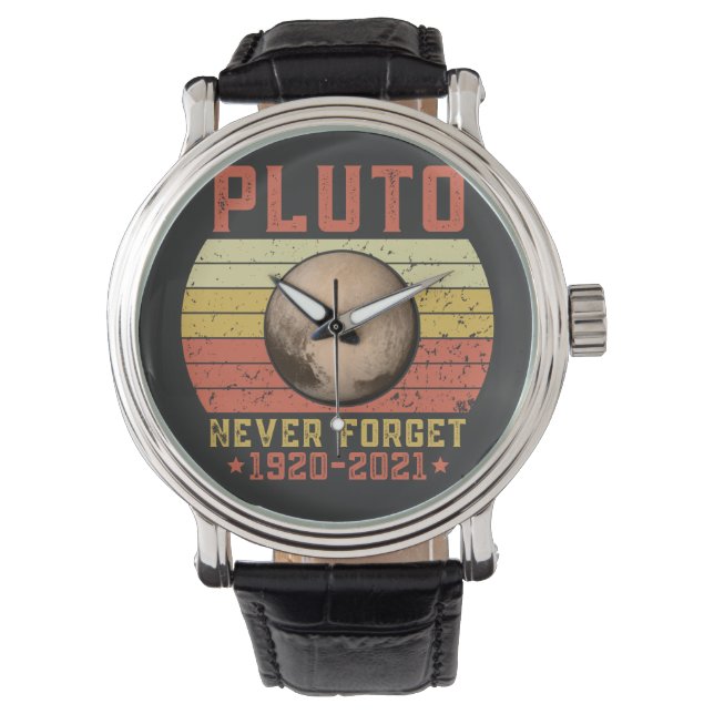 pluto NEVER FORGET Horloge (Voorkant)
