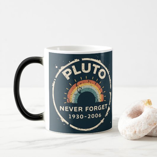 Pluto Nooit Vergeten 1930-2006  Retro Space Magische Mok (Met donut)