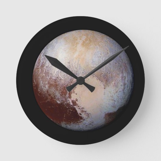Pluto Ronde Klok (Voorkant)