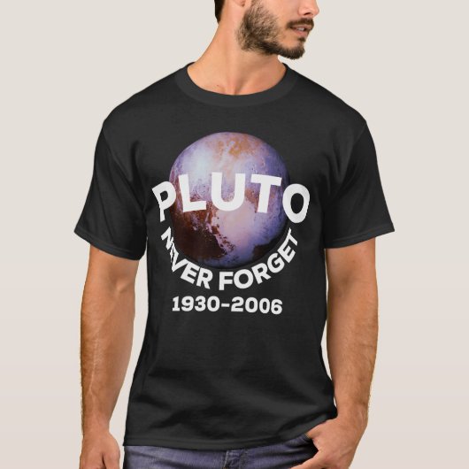 Pluto vergeet nooit t-shirt (Voorkant)