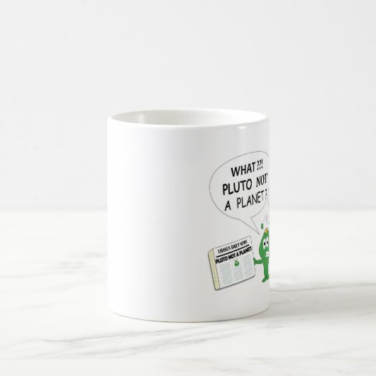 Pluton pas une tasse de café de planète (Centre)