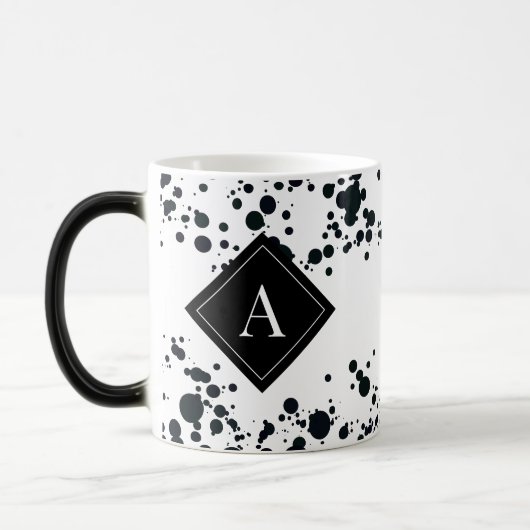 Pneuka noir monogramme Café Mug (Gauche)